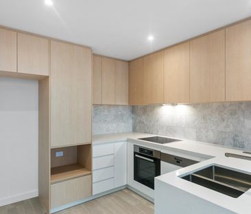 GORGEOUS APARTMENT IN CENTRAL LOCATION - Photo 2