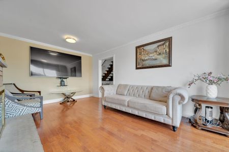 For Lease - 2606 Ambercroft Trail, Mississauga, Ontario - Photo 3