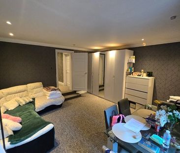 2 Bed Flat, Sunningfields Road, NW4 - Photo 3