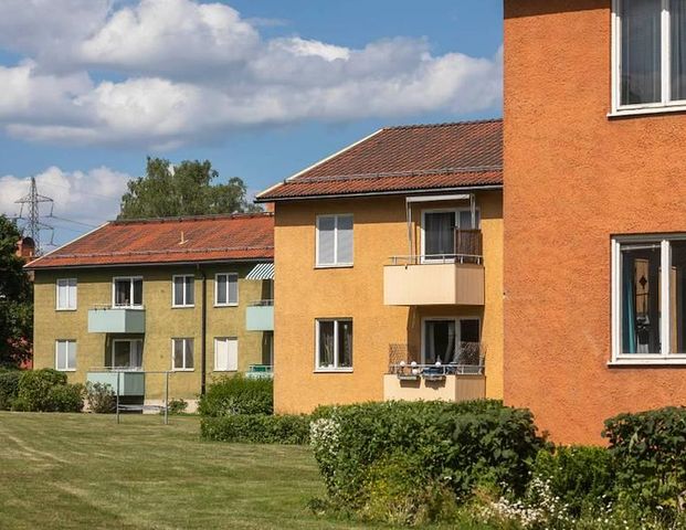 Skälbyvägen 3, Häggvik - Photo 1