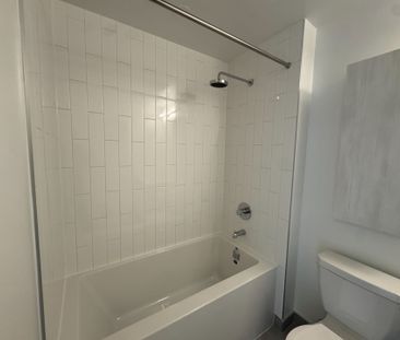 For Lease - 2485 Eglinton Avenue Unit# 321, Mississauga, Ontario - Photo 3