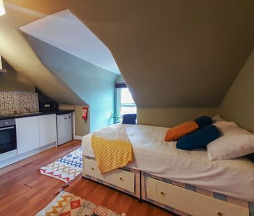 Studio Flat, Bedford Hill, SW12 - Photo 6