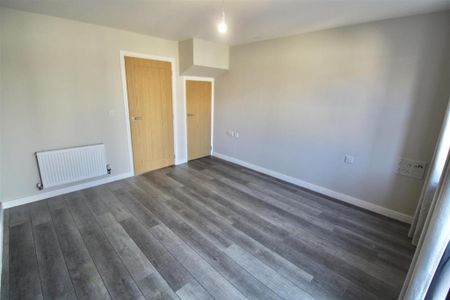 2 bedroom semi-detached house to rent - Photo 3