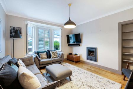 4 bedroom semi-detached house to rent - Photo 3