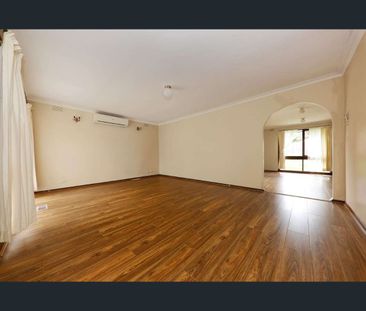 Family home in great location!!! - Photo 2