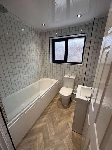 Sussex Close, Nuneaton, Warwickshire, CV10 - Photo 3