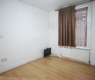 5 bedroom semi-detached house to rent - Photo 6