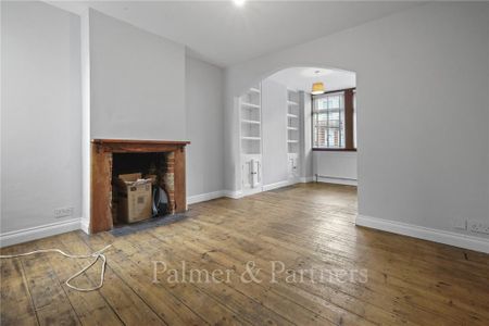 3 bedroom terraced house to rent - Photo 4