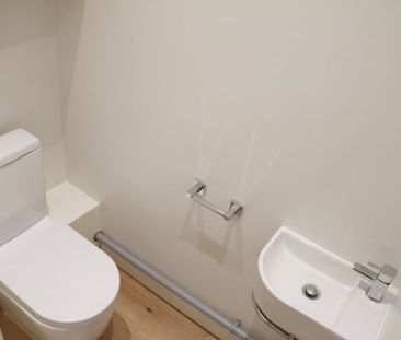 Room in a Shared House, Chargrove Close, SE16 - Photo 5
