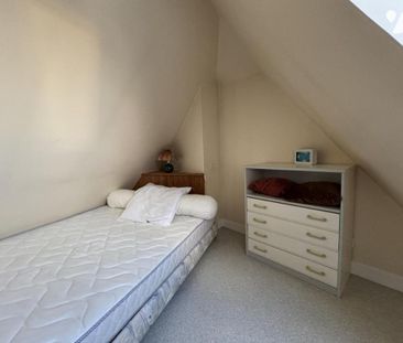 A LOUER A LAVAL APPARTEMENT MEUBLE - Photo 1