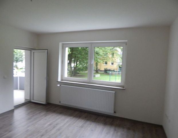 Bald frei! 3,5 Raumwohnung im 1. OG mit Balkon - Foto 1