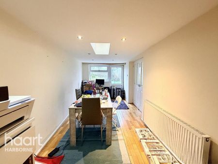 3 bedroom link detached house to rent - Photo 4