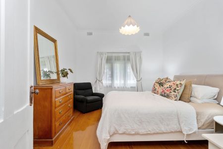 Spacious two bedroom gem in the heart of Evandale - Photo 3