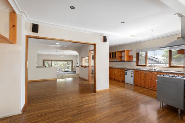 90 Hume Street, Greensborough - Photo 1