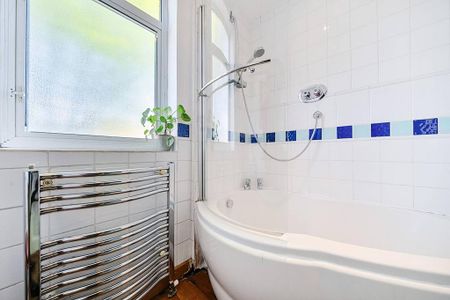 2 bedroom end of terrace house to rent - Photo 5
