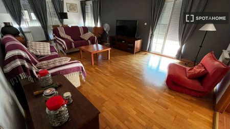 3 room luxury Apartment for rent in La Pobla de Vallbona, Spain - Photo 4