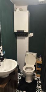 £750 PCM, Spacious One Bedroom First Floor Flat in Custom House, Dock View Road, Barry, Vale of Glamorgan, CF63 4AE - Photo 4