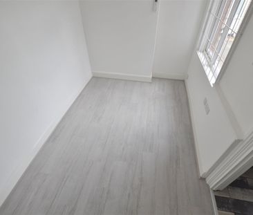 Holbrook Lane, Holbrooks Coventry - Photo 1