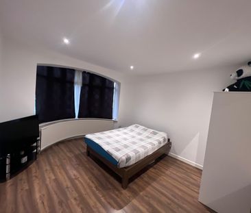 Studio Flat, Ferncroft Avenue, N12 - Photo 5