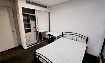 3 Bed 2 Bath - Photo 4