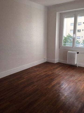 Location Appartement 4 pièces 95m² BESANCON 25000 - Photo 2