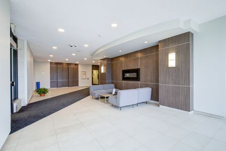 Deluxe Premium - Lees Ave - Photo 5
