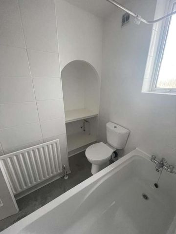 Ryefield Ave, Hillingdon, UB10 - Photo 5