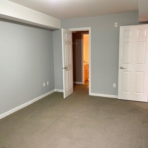 1 Bedroom at Old Yale Heights! - Photo 1