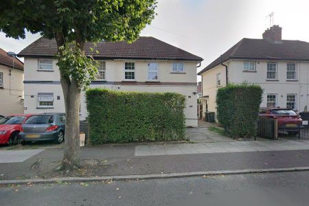 Rivulet Road, London N17 - Photo 4