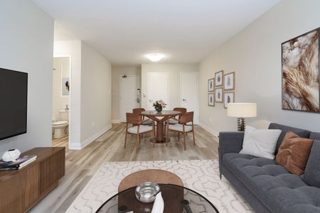 Three Bedroom Apartment - Photo 4
