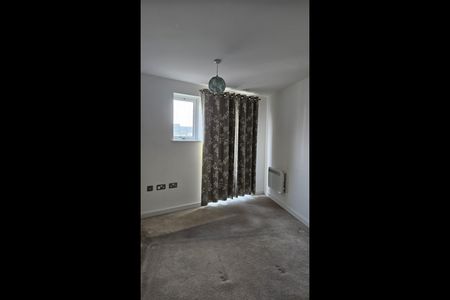 2 Bed Flat, Prioress House, IG11 - Photo 3