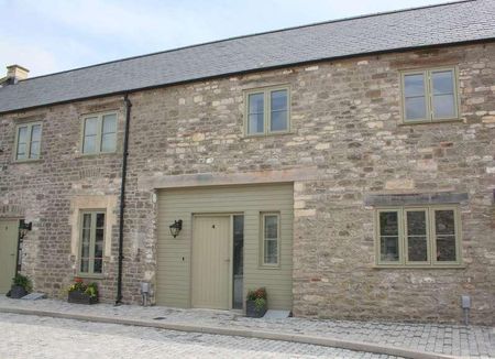 Hounds Court, Chipping Sodbury, BS37 - Photo 2