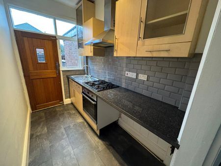 3 bedroom terraced house to rent - Photo 4