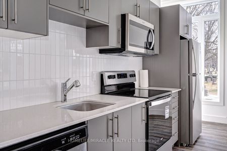 For Lease - 107 Rogers Street, Waterloo, Ontario - Photo 3