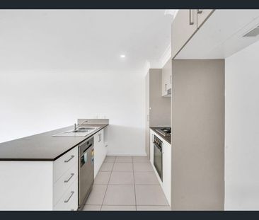 Modern & Comfortable Living With free access to Club Jubilee! - Photo 3