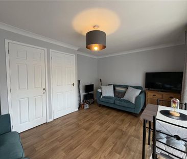 2 bedroom end of terrace house to rent - Photo 5