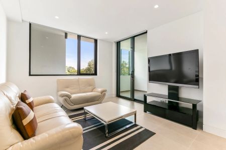 Luxury Living in the heart of Lindfield Village - Photo 2