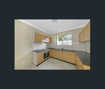 TWO BEDROOM VILLA STYLE UNIT WITH HUGE COURTYARD - Photo 3