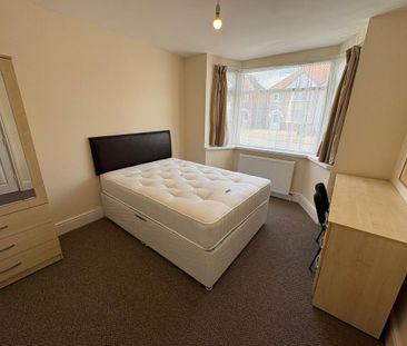 5 Bed Student Accommodation - Photo 4