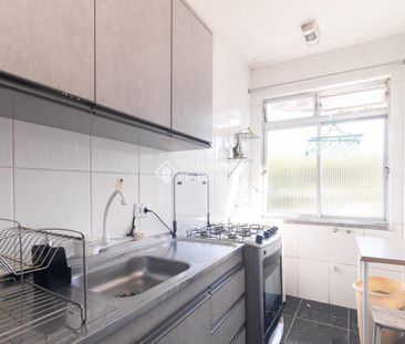 Apartamento com 2 quartos e 59m² para alugar em Vila Nova, Porto Al... - Photo 1