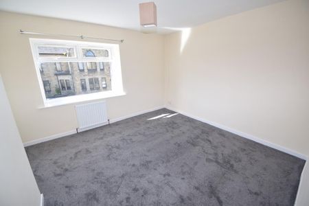 2 bedroom terraced house to rent - Photo 4