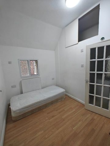 1 Bed Flat, Highgate Hill, N19 - Photo 4