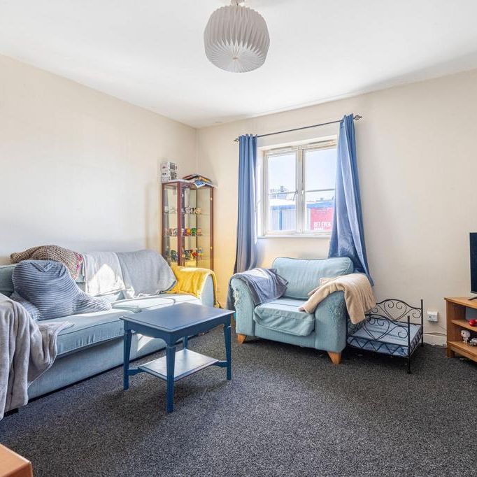 2 bedroom flat to rent - Photo 1