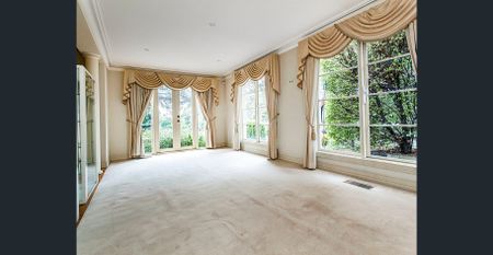 Three bedroom home in prime position - Photo 2