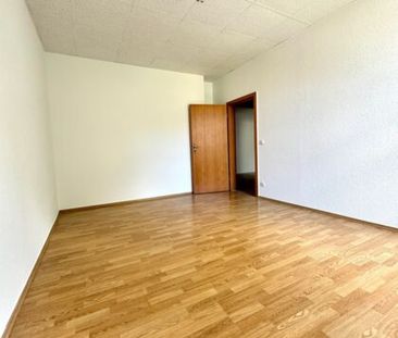 Ruhig gelegene Wohnung mit Garten & Garage in Hartmannsdorf bei Che... - Photo 2