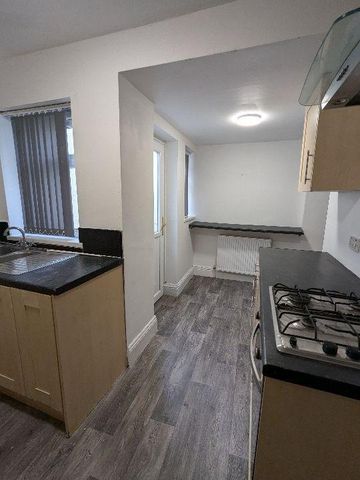 2 bedroom terraced house to rent - Photo 3