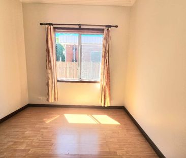 2 Bedroom Semi House for Rent - Photo 5