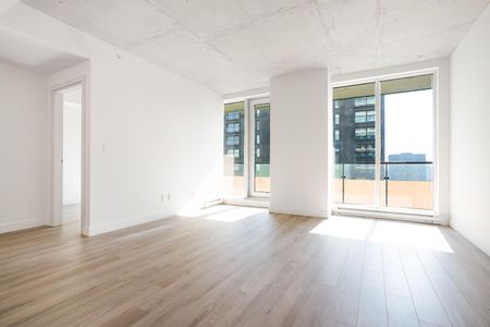 360 President Kennedy, Montréal, QC - Photo 2