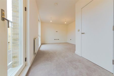 5 bedroom townhouse to rent - Photo 2