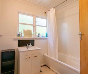 3 Bedroom Rental in the City Centre - Photo 3